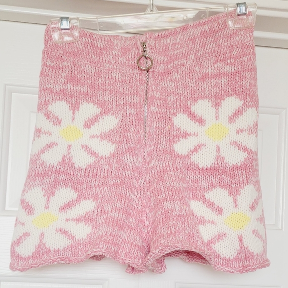 NWT Storia Pink Daisy Print Knit Sweater Shorts - Picture 5 of 12